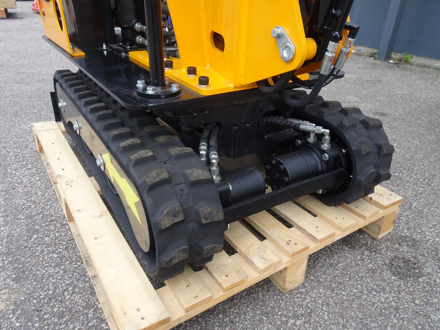 Mini-pelle 850kg ORION DM9