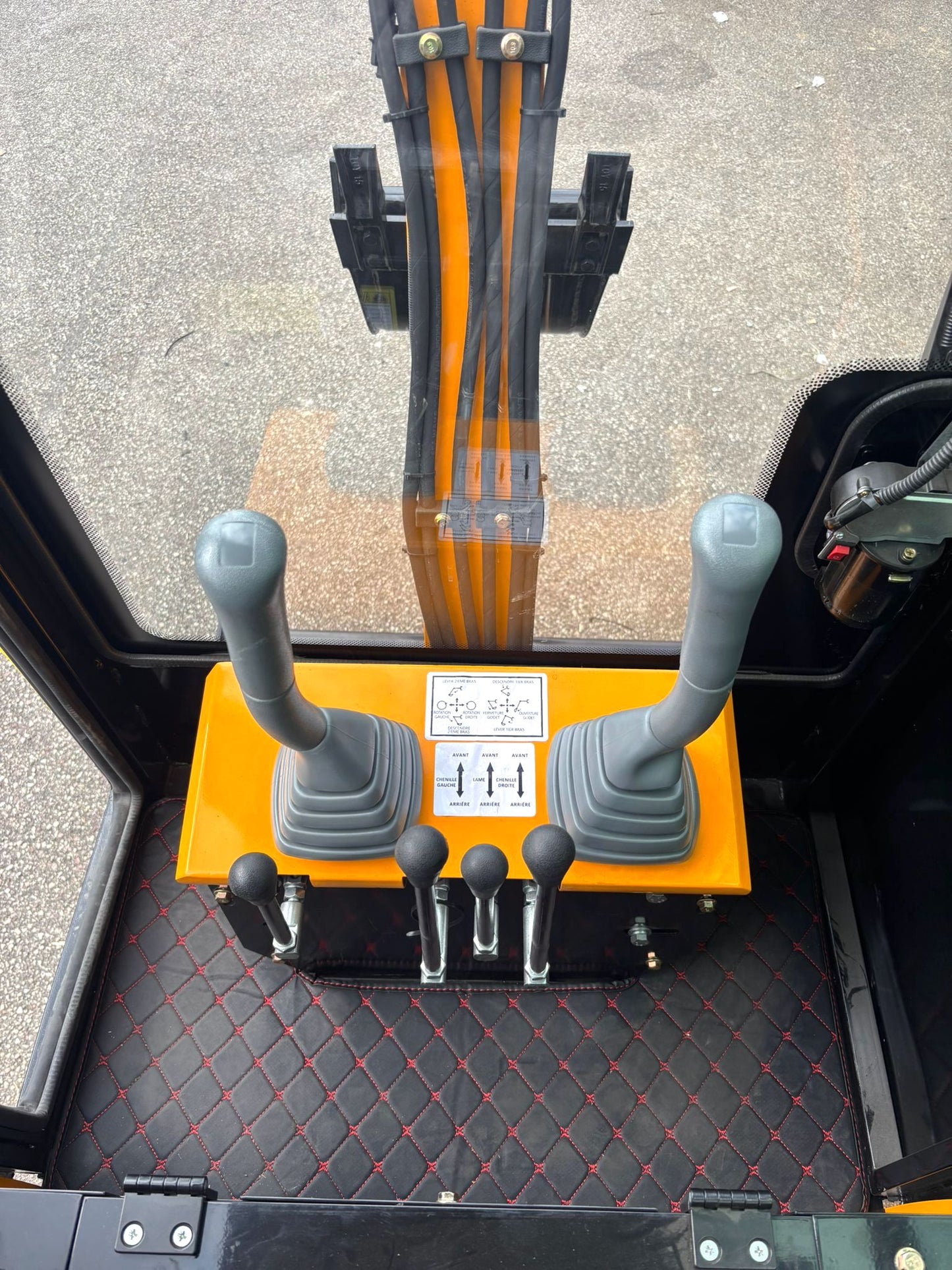 MINI-PELLE ORION DM10C CABINE – 1 TONNE